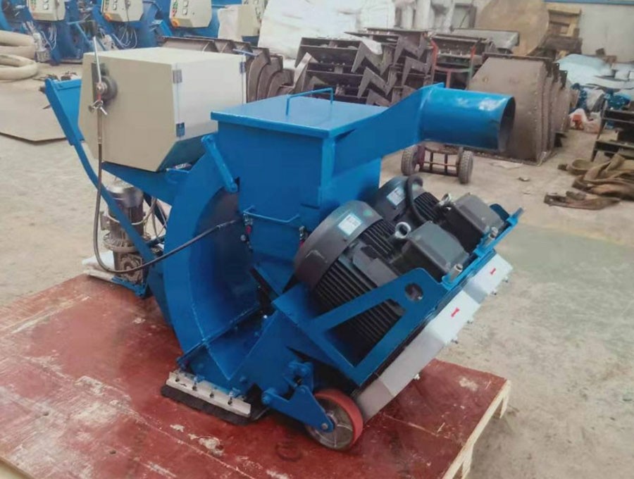 Steel bridge deck shot blasting machine